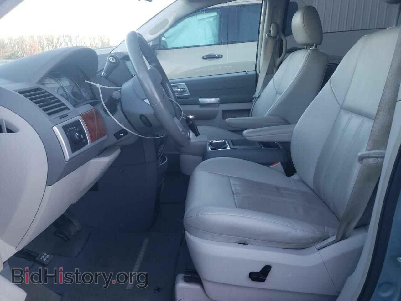 2008 CHRYSLER MINIVAN - VIN: 2A8HR54PX8R629711 - Фото 7