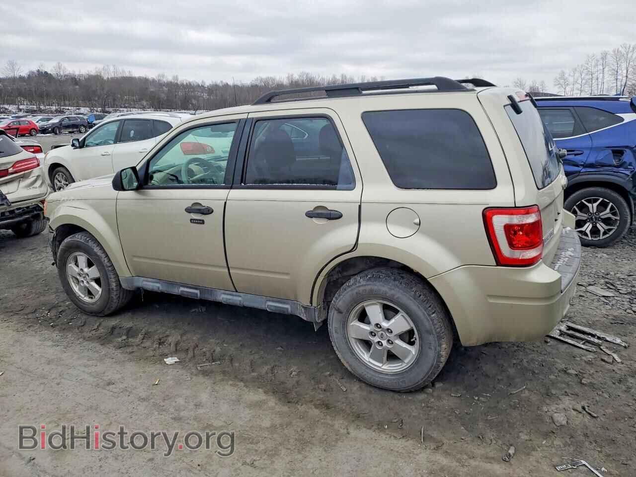 2011 FORD ESCAPE - VIN: 1FMCU0D75BKA25035 - Фото 2