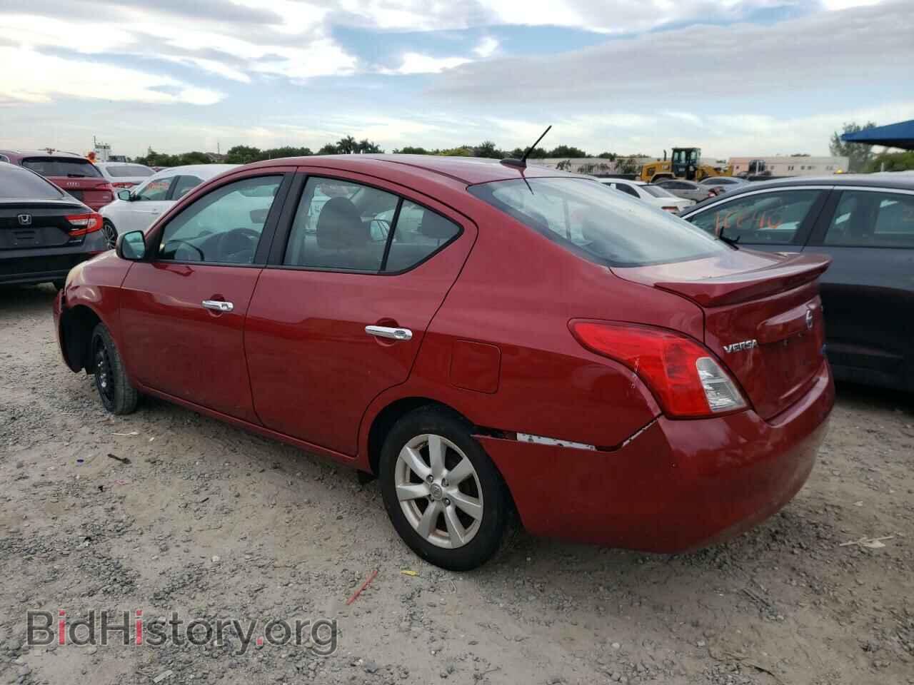 2013 NISSAN VERSA - VIN: 3N1CN7AP1DL858527 - Фото 2