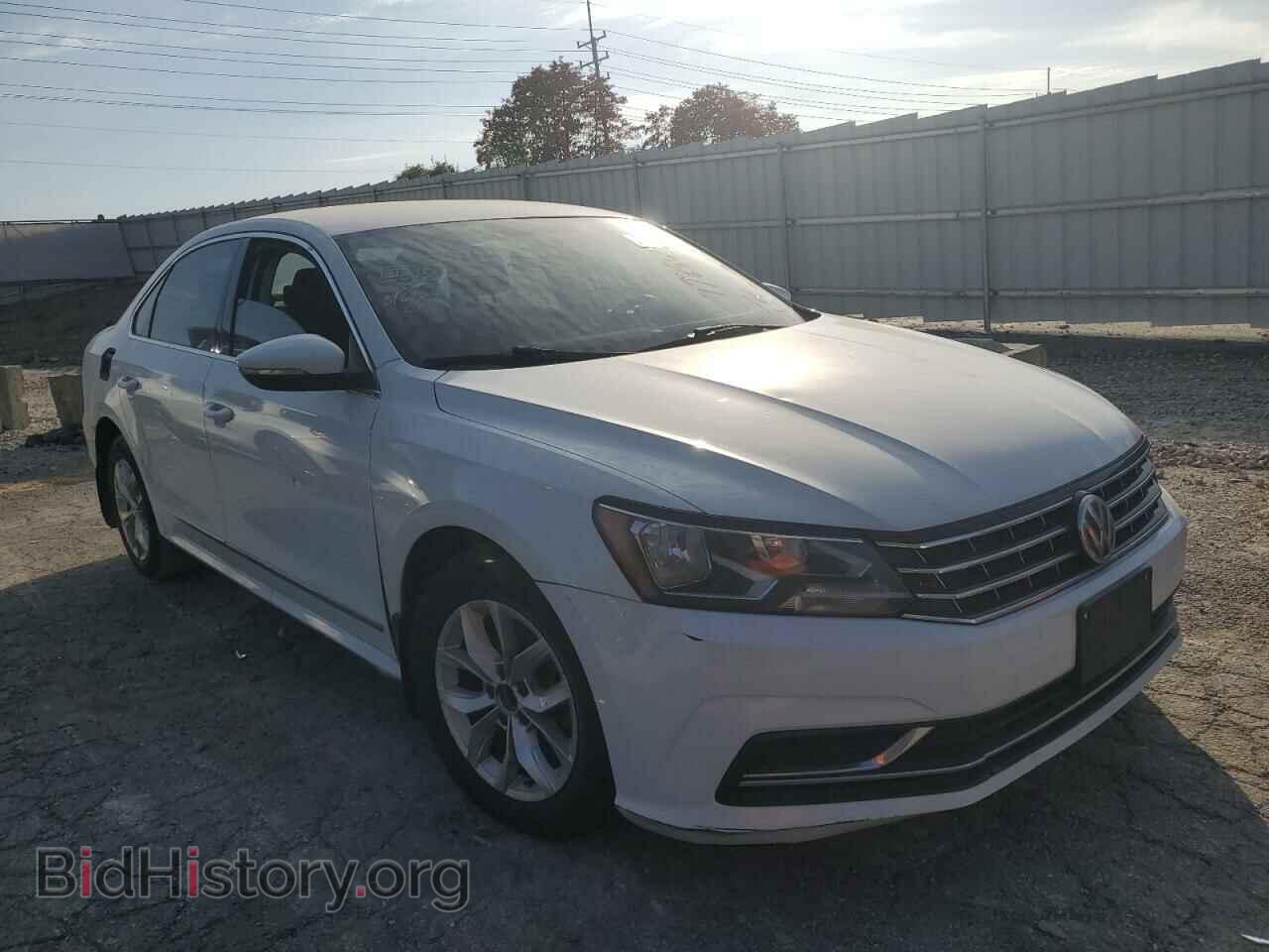 2017 VOLKSWAGEN PASSAT - VIN: 1VWAT7A37HC031573 - Фото 4