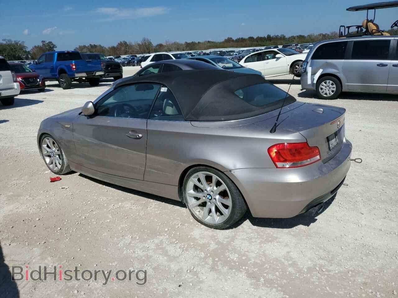 2013 BMW 1 SERIES - VIN: WBAUN7C52DVM26880 - Фото 2