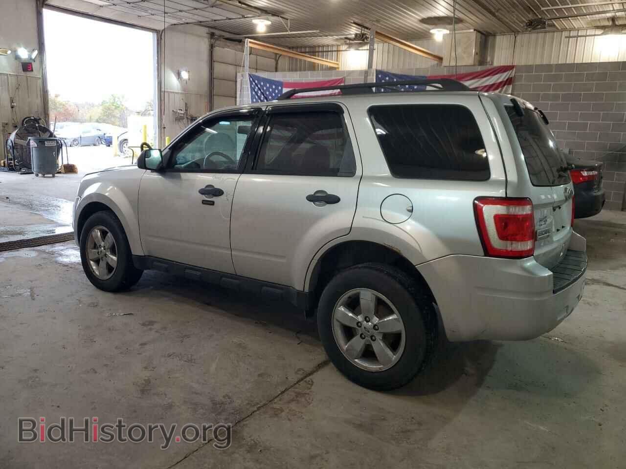 2011 FORD ESCAPE - VIN: 1FMCU0D71BKA79450 - Фото 2