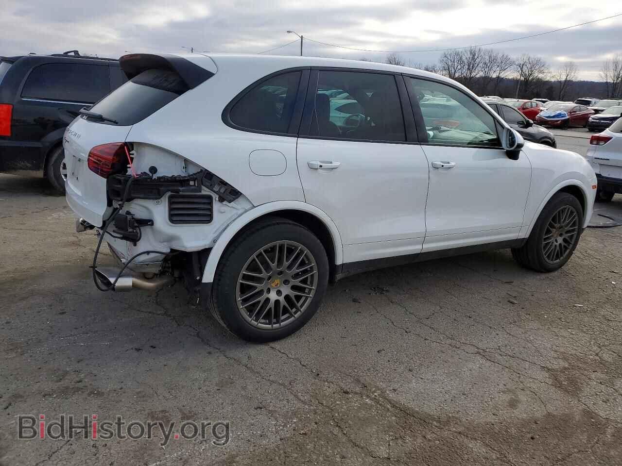 2017 PORSCHE CAYENNE - VIN: WP1AA2A22HKA82664 - Photo 3