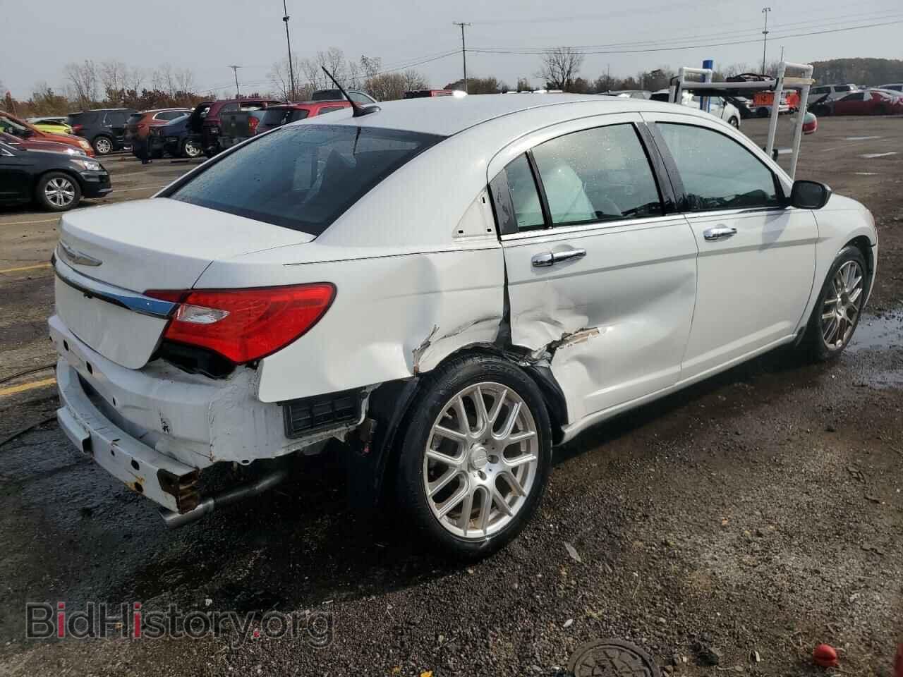 2013 CHRYSLER 200 - VIN: 1C3CCBCG2DN577912 - Фото 3