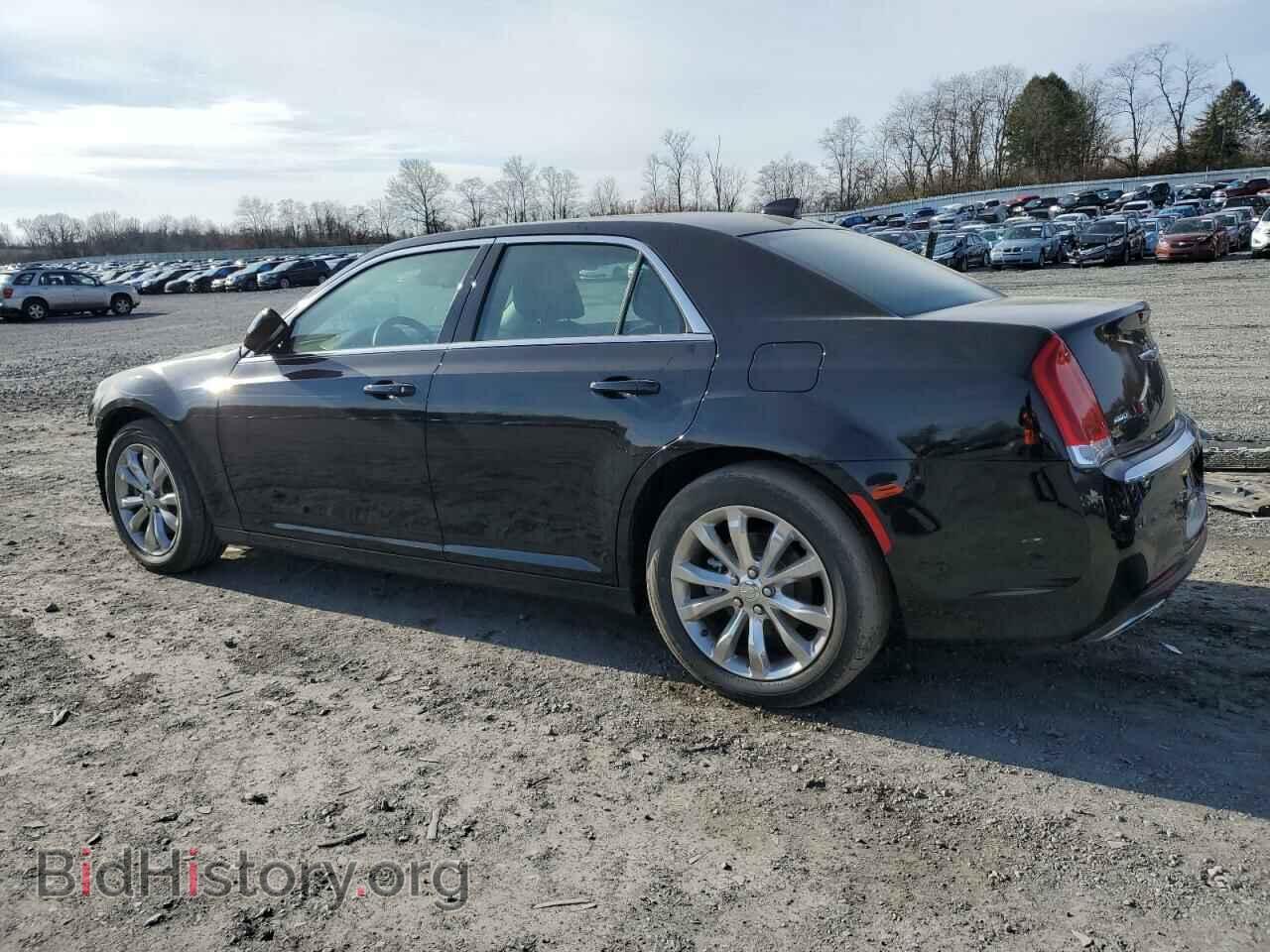2016 CHRYSLER 300 - VIN: 2C3CCARG7GH314121 - Фото 2
