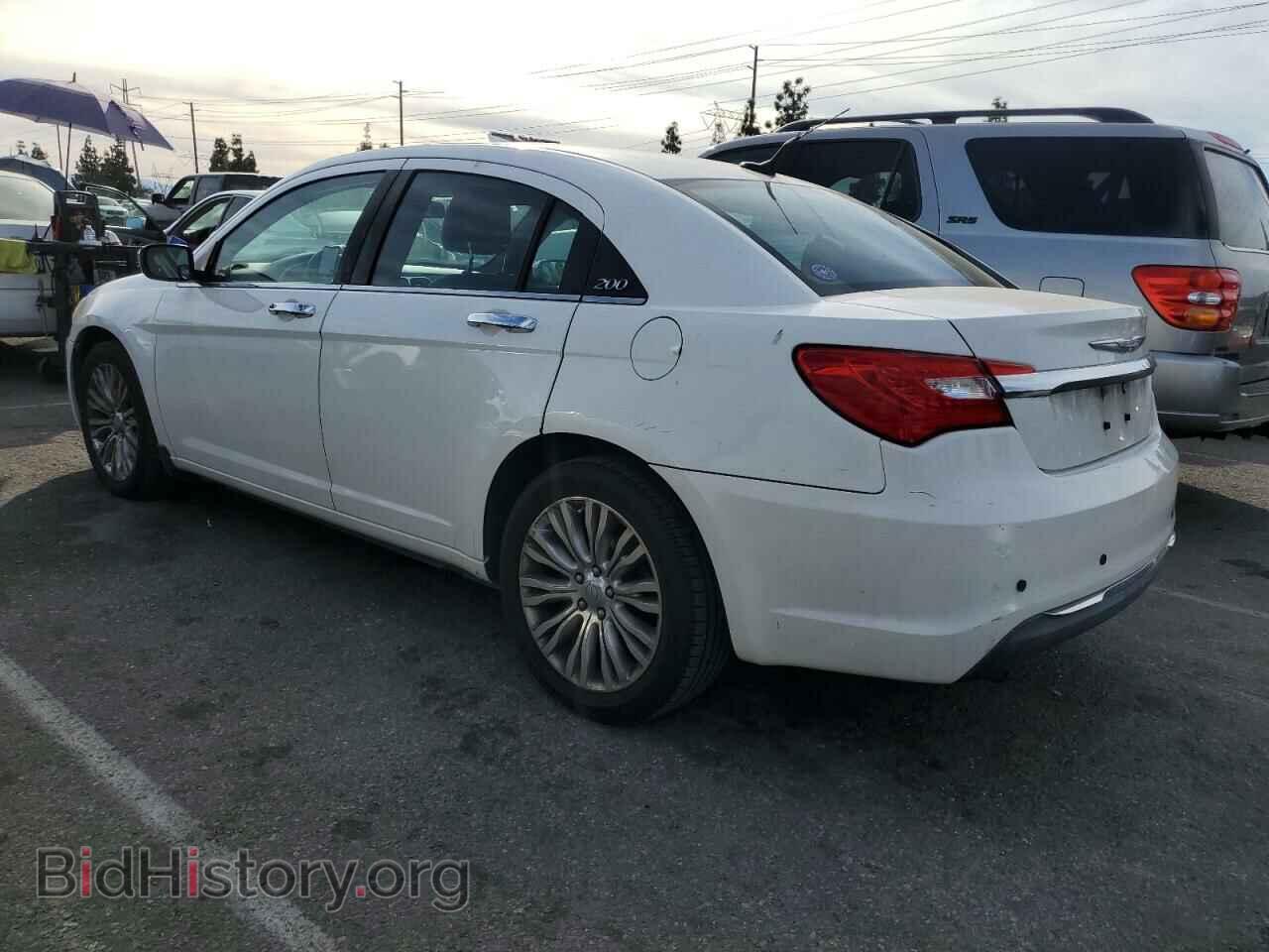 2011 CHRYSLER 200 - VIN: 1C3BC2FG2BN519223 - Фото 2
