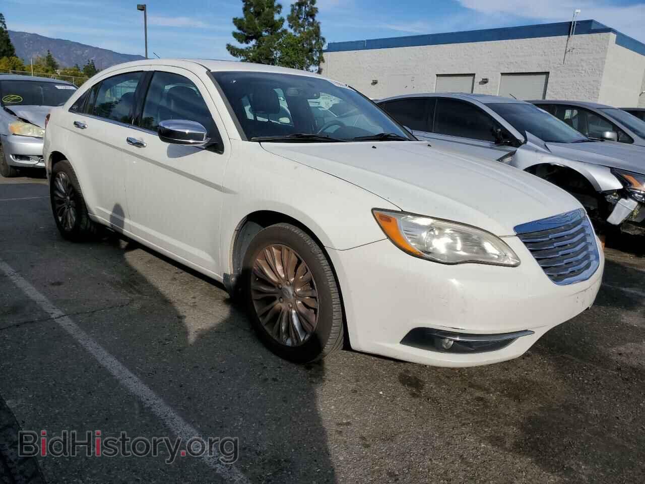 2011 CHRYSLER 200 - VIN: 1C3BC2FG2BN519223 - Фото 4