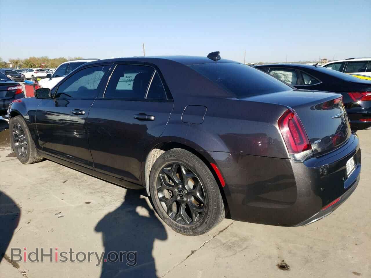 2018 CHRYSLER 300 - VIN: 2C3CCAGG1JH141352 - Фото 2