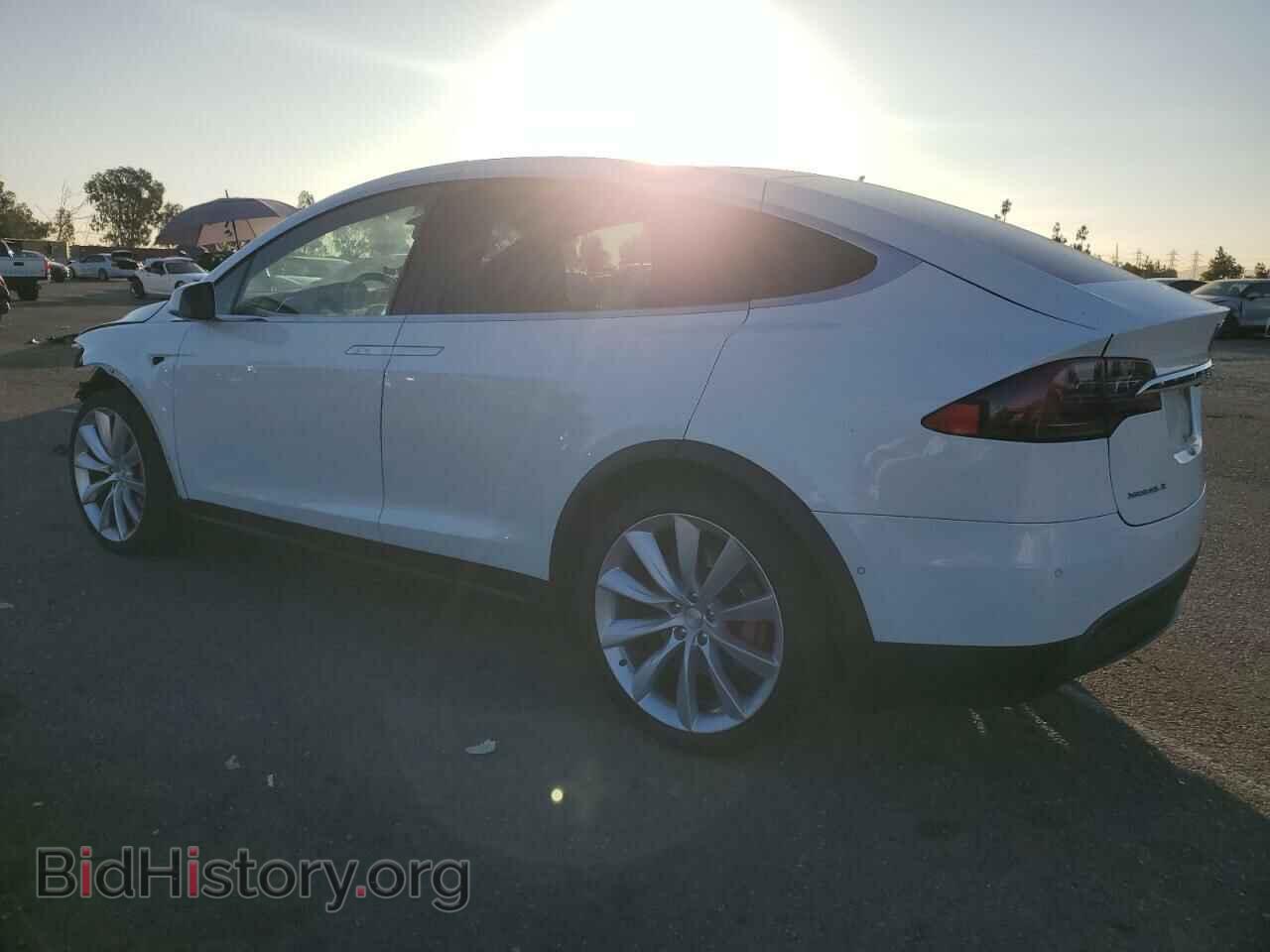 2016 TESLA MODEL X - VIN: 5YJXCAE49GFS00605 - Photo 2