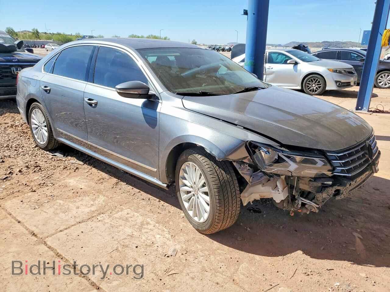 2017 VOLKSWAGEN PASSAT - VIN: 1VWBT7A30HC036117 - Фото 4