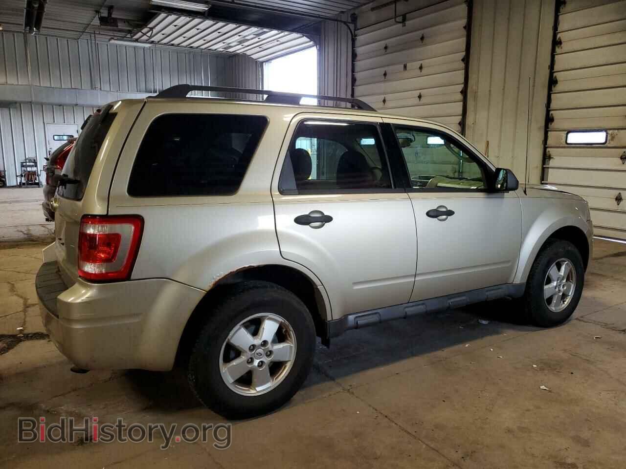 2010 FORD ESCAPE - VIN: 1FMCU0D70AKD31333 - Фото 3