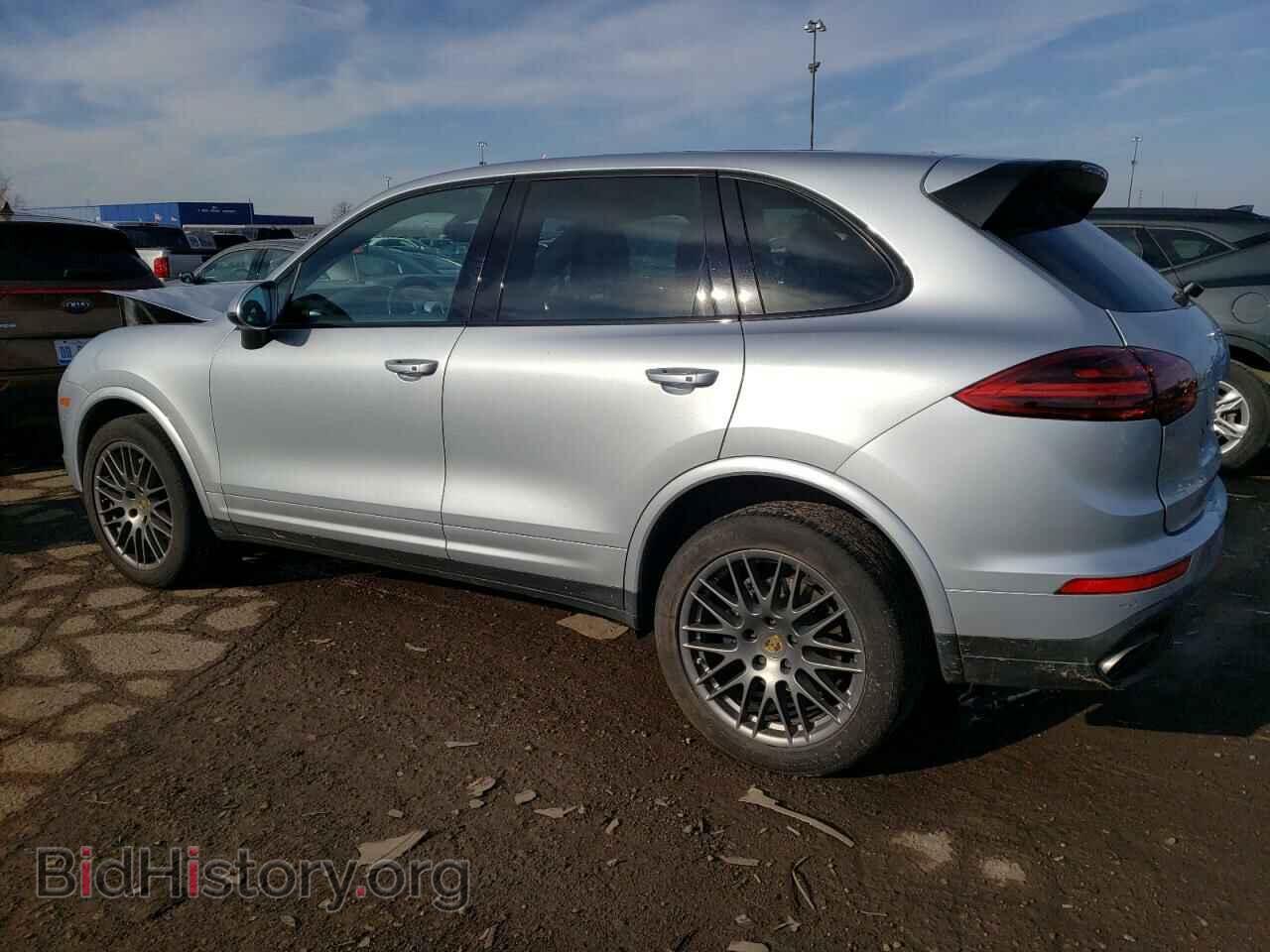 2017 PORSCHE CAYENNE - VIN: WP1AA2A25HKA90757 - Фото 2