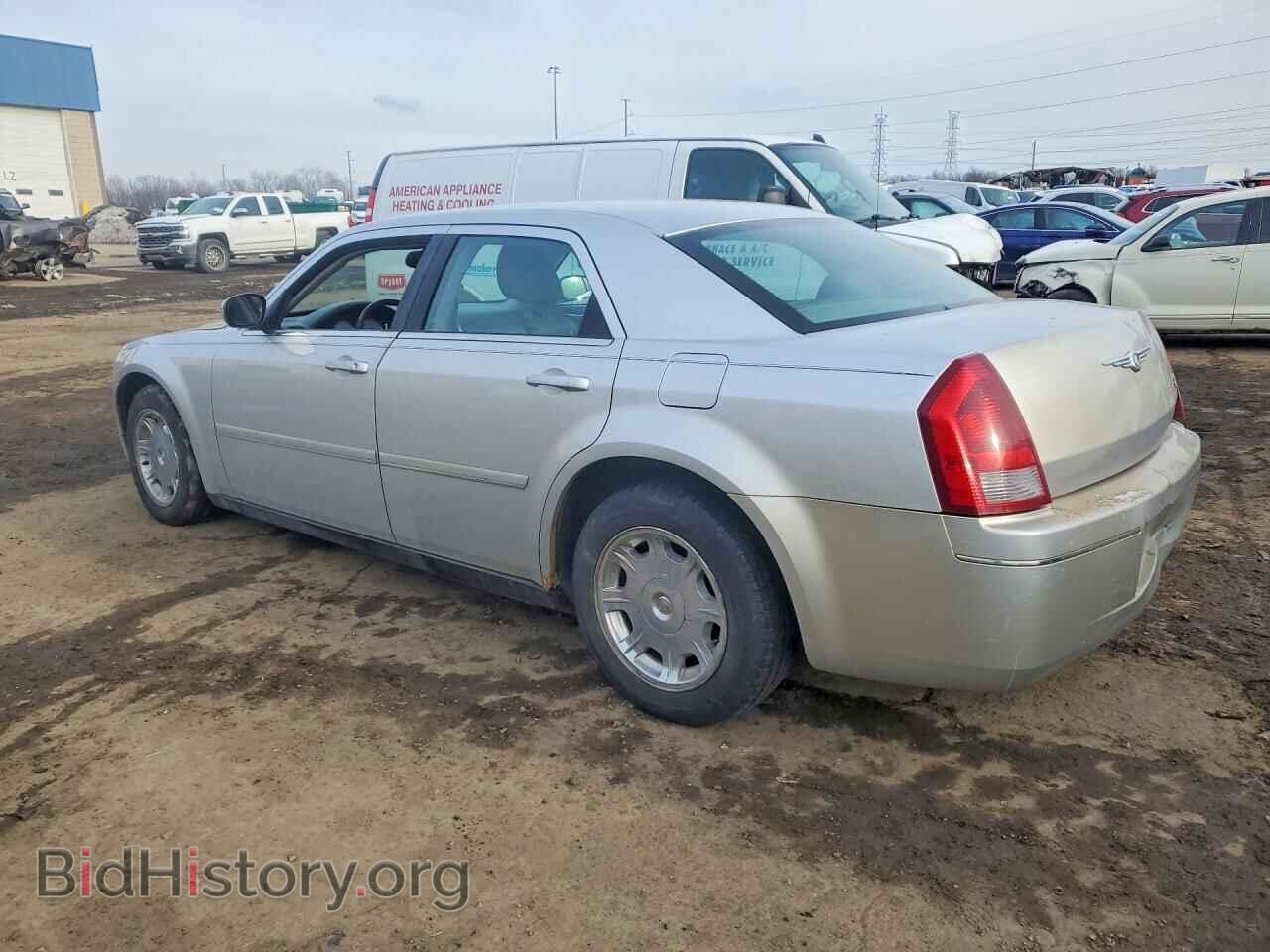 2005 CHRYSLER 300 - VIN: 2C3JA53G75H156325 - Фото 2
