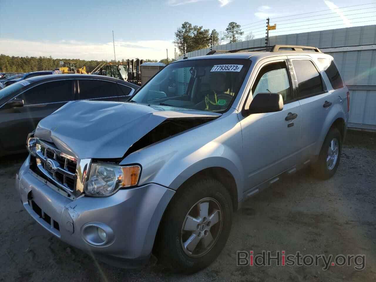 Photo 1FMCU0DGXBKC70266 - FORD ESCAPE 2011