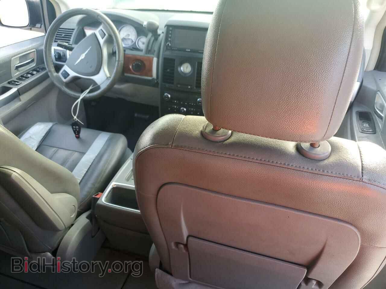 2008 CHRYSLER MINIVAN - VIN: 2A8HR54P88R829647 - Фото 8