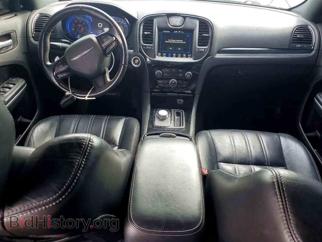 2019 CHRYSLER 300 - VIN: 2C3CCABG2KH625944 - Фото 8