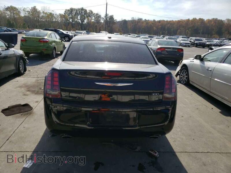 2014 Chrysler 300 (VIN 2C3CCABG3EH355210) — photo 6 of 11