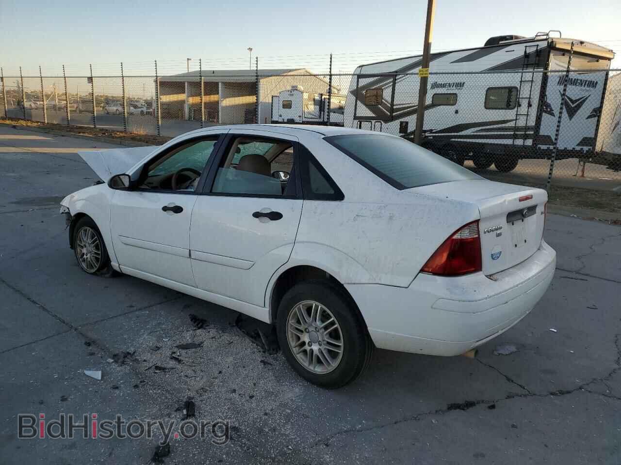 2005 FORD FOCUS - VIN: 1FAFP34N05W247493 - Фото 2