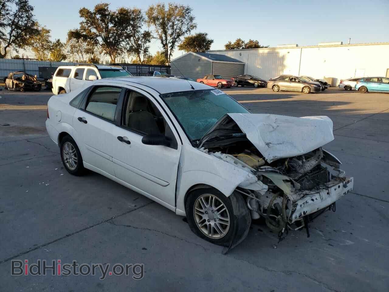 2005 FORD FOCUS - VIN: 1FAFP34N05W247493 - Фото 4