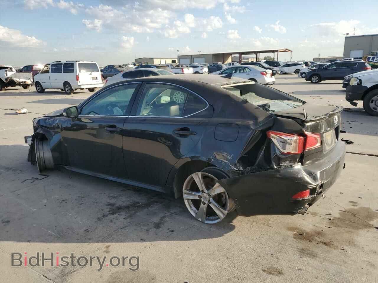 2011 LEXUS IS - VIN: JTHBE5C21B5026034 - Photo 2