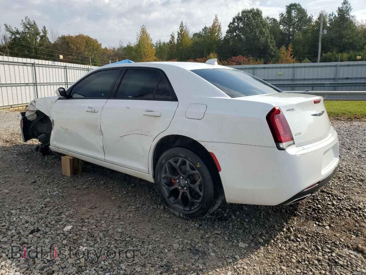 2019 CHRYSLER 300 - VIN: 2C3CCAGG2KH538294 - Фото 2