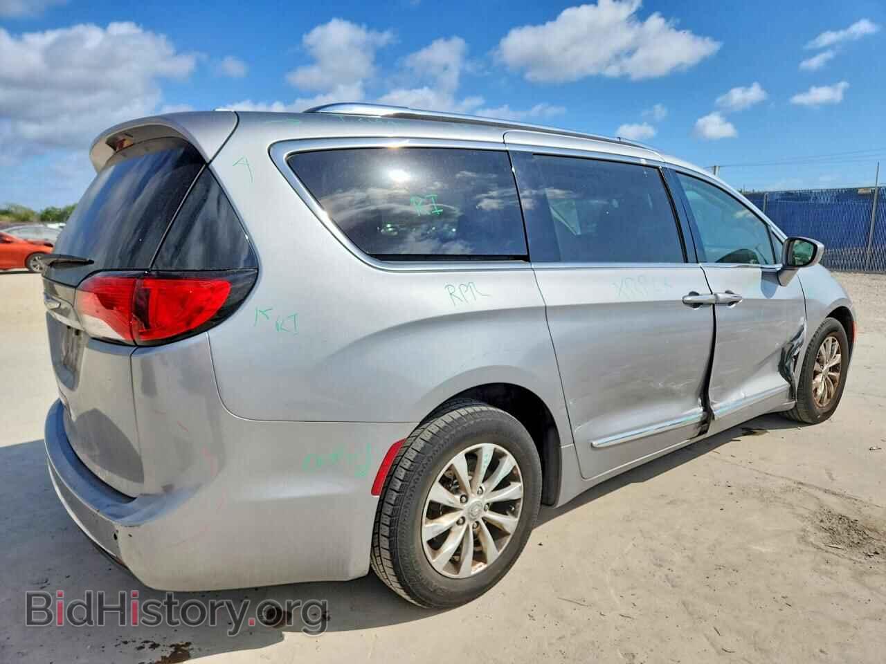 2019 CHRYSLER PACIFICA - VIN: 2C4RC1BG0KR554386 - Photo 3