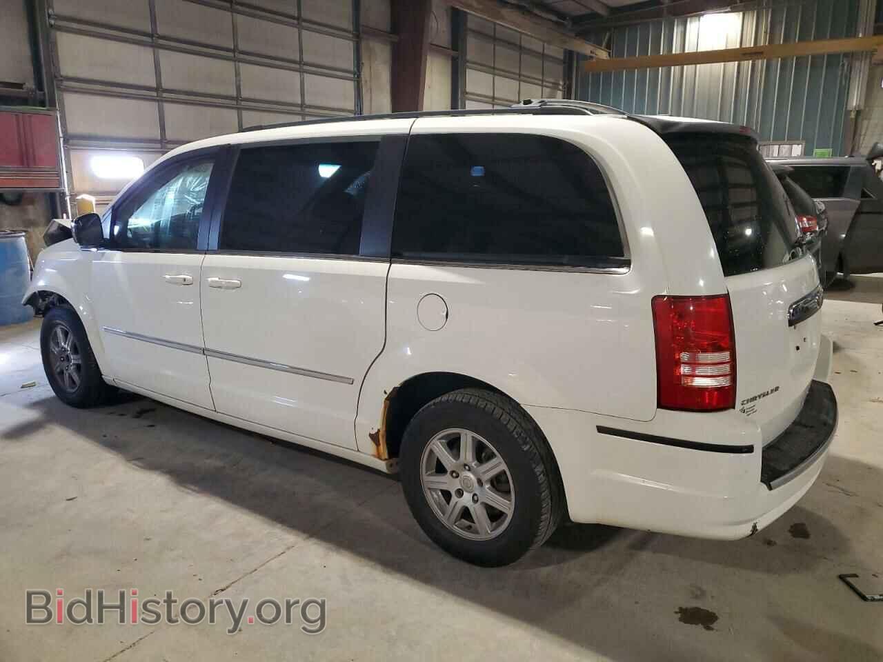 2010 CHRYSLER MINIVAN - VIN: 2A4RR5D17AR501109 - Фото 2