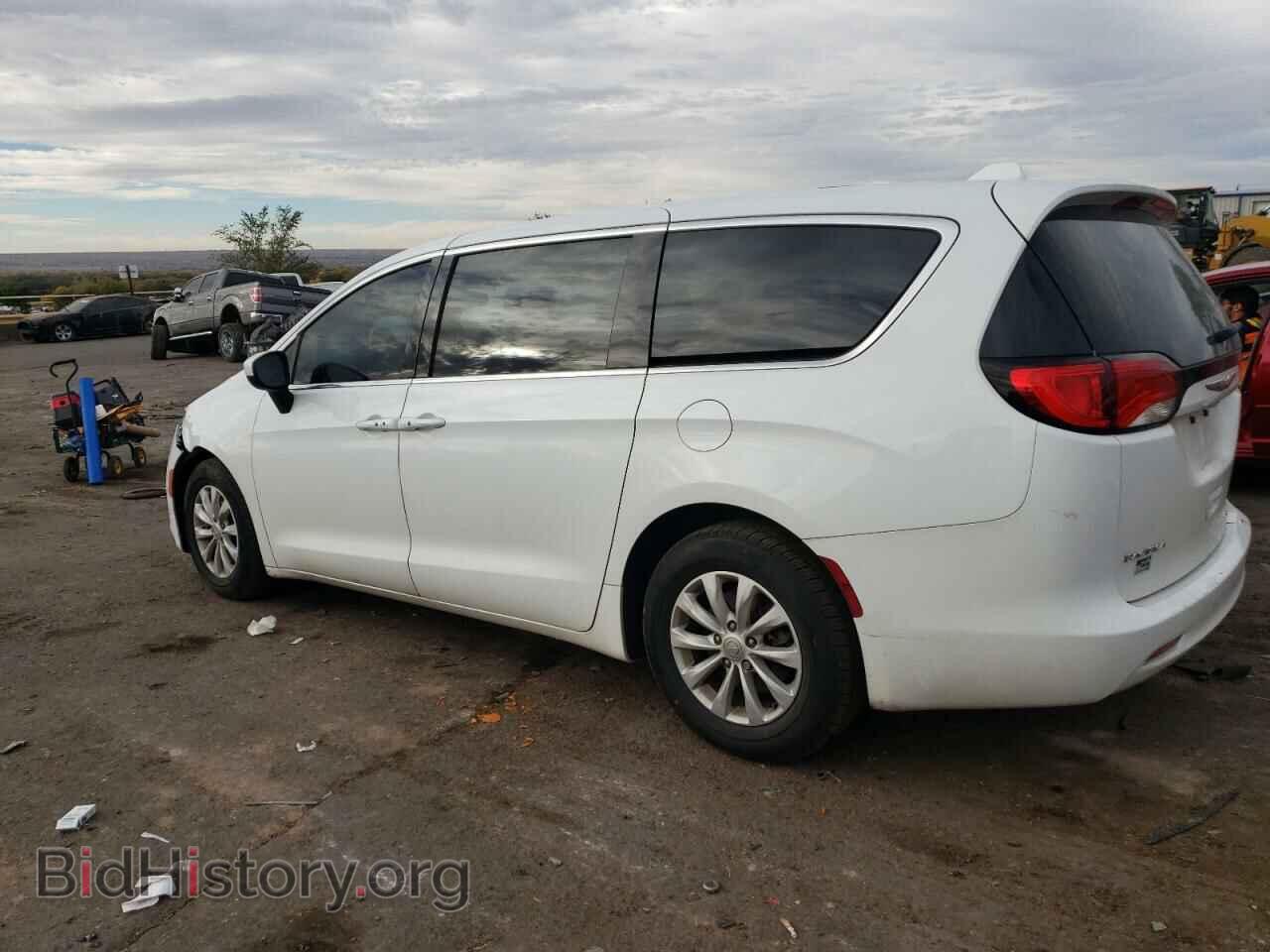 2017 CHRYSLER PACIFICA - VIN: 2C4RC1DG5HR505769 - Photo 2