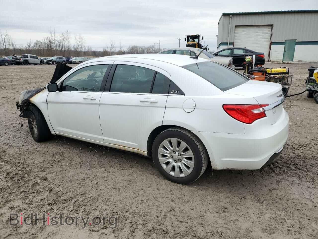 2014 CHRYSLER 200 - VIN: 1C3CCBAB4EN213855 - Photo 2