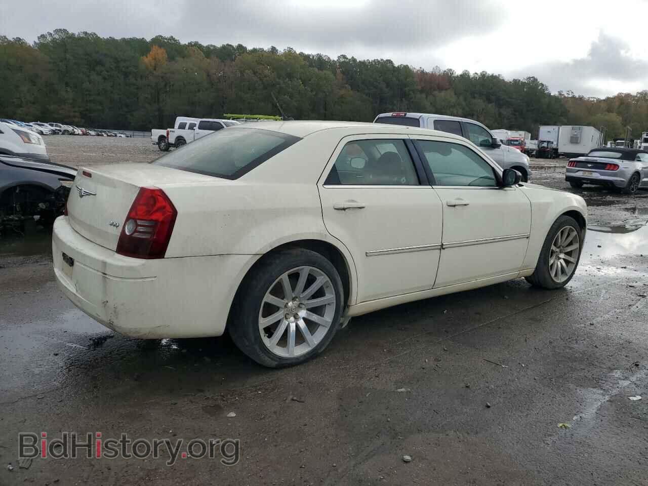 2008 CHRYSLER 300 - VIN: 2C3KA43R58H176934 - Фото 3