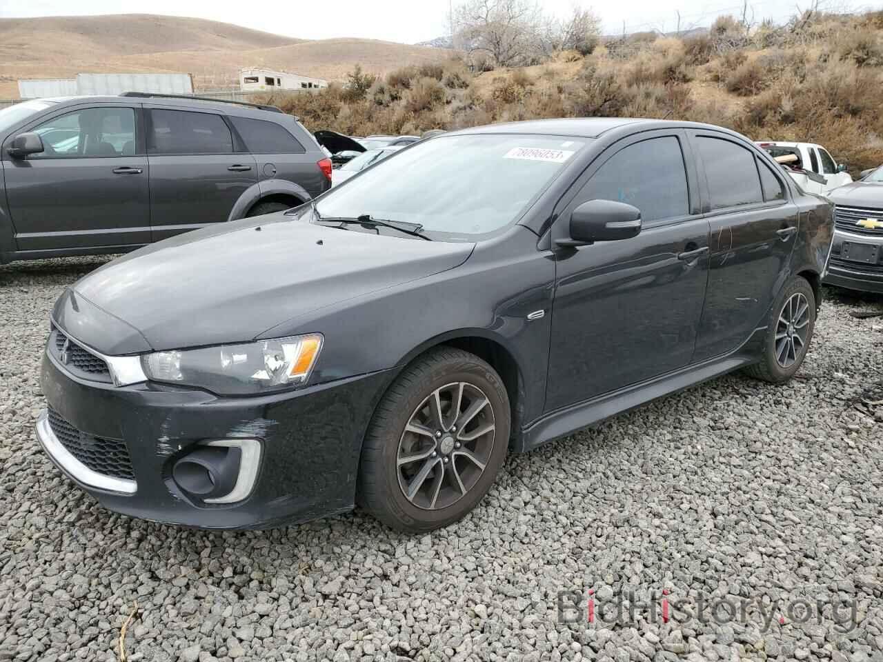 Photo JA32U2FU6HU004978 - MITSUBISHI LANCER 2017