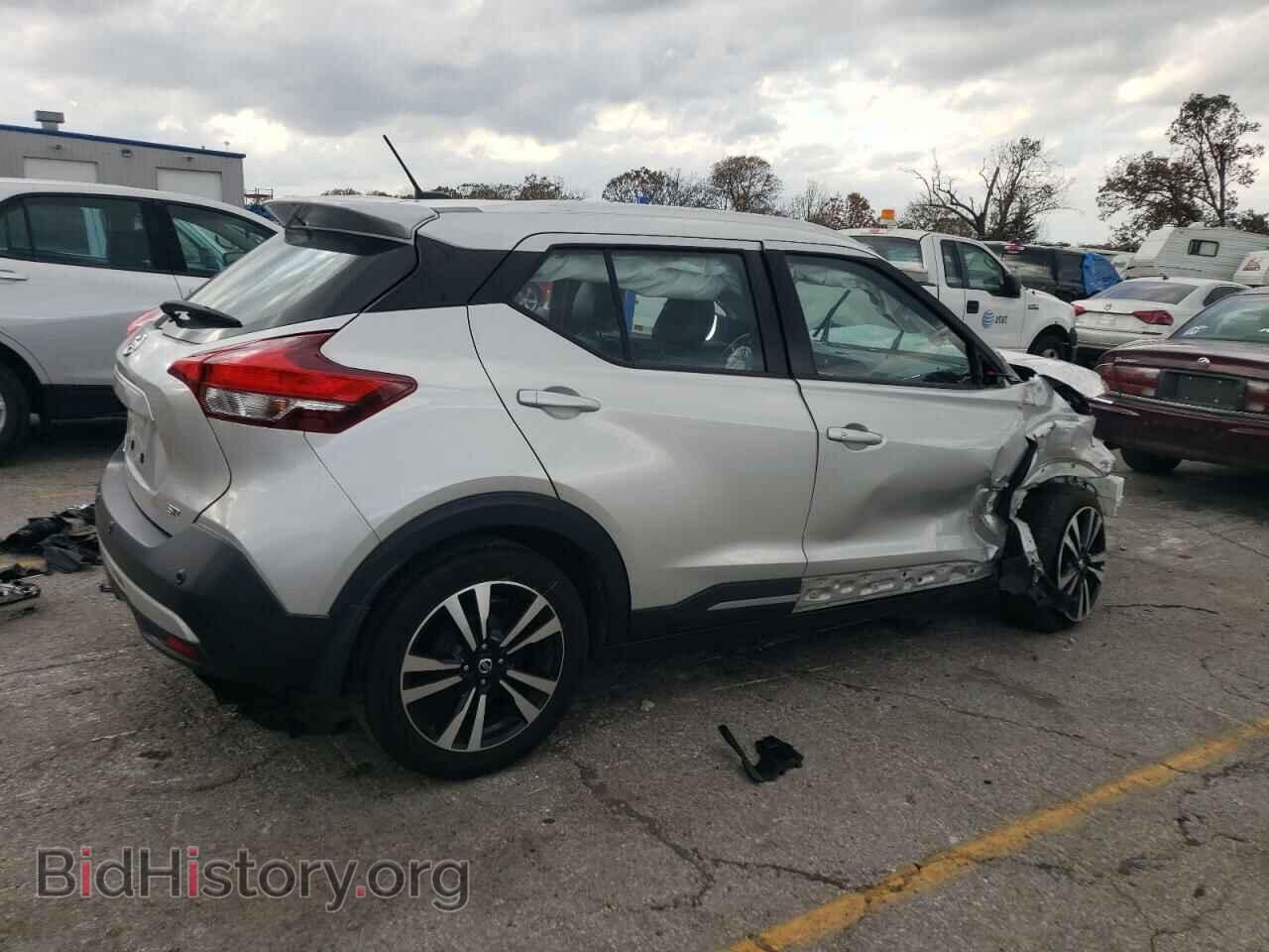 2020 NISSAN KICKS - VIN: 3N1CP5DV1LL563886 - Фото 3