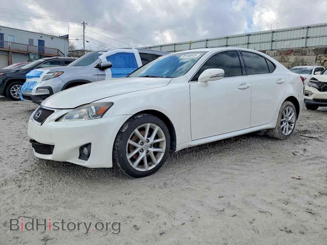 Photo JTHCF5C23C5058793 - LEXUS IS 2012