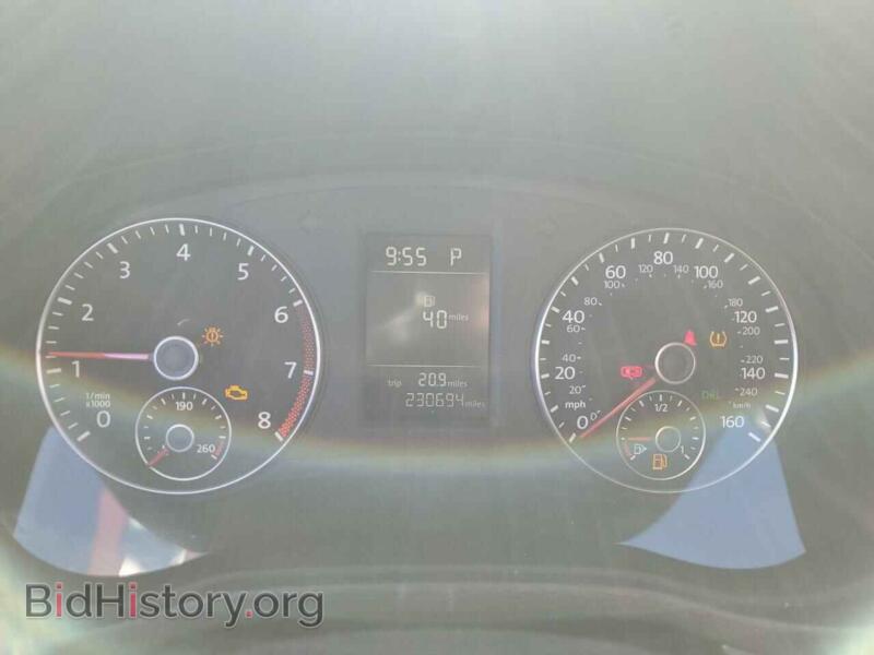 2015 Volkswagen PASSAT (VIN 1VWAT7A33FC079004) — photo 9 of 12