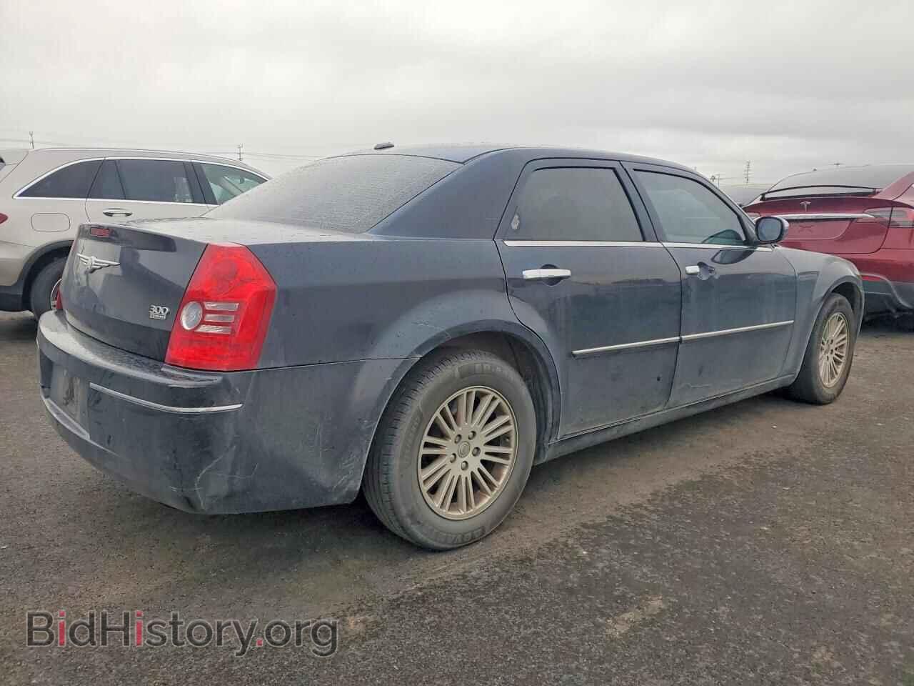 2010 CHRYSLER 300 - VIN: 2C3CA5CV3AH241793 - Фото 3