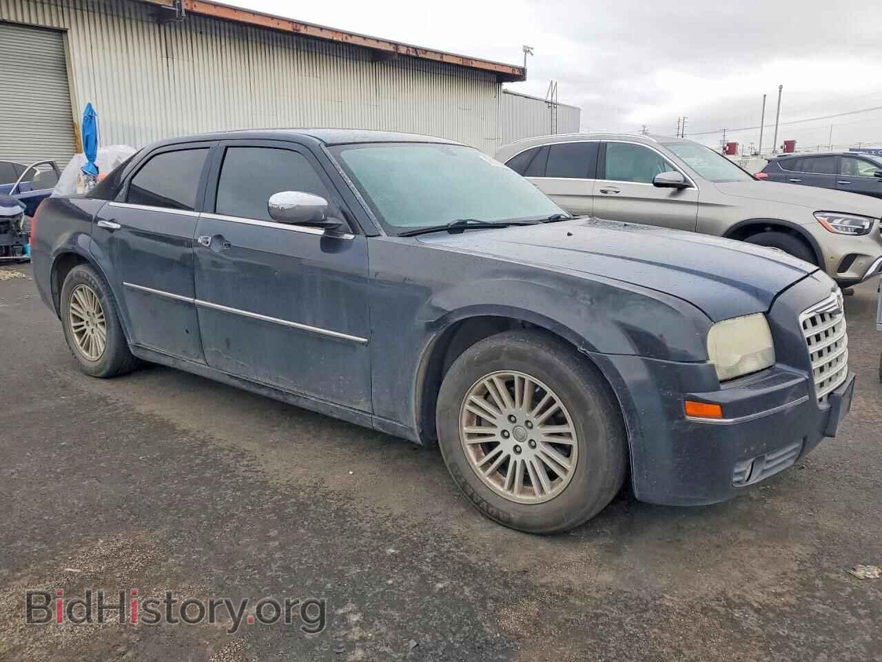 2010 CHRYSLER 300 - VIN: 2C3CA5CV3AH241793 - Фото 4