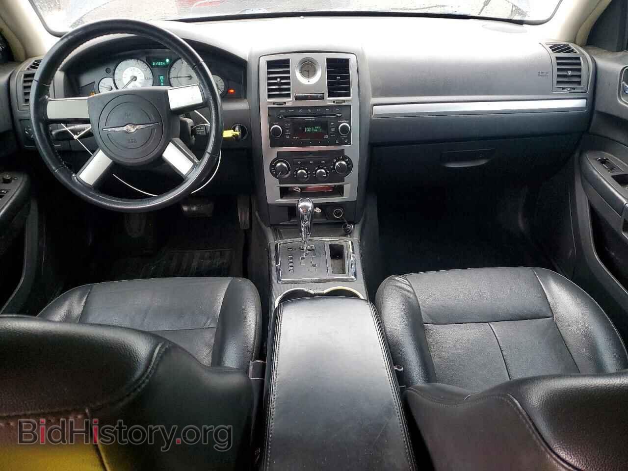 2010 CHRYSLER 300 - VIN: 2C3CA5CV3AH241793 - Фото 8