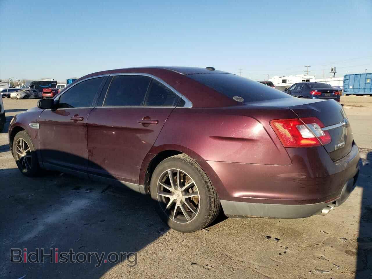2011 FORD TAURUS - VIN: 1FAHP2EW7BG139274 - Фото 2