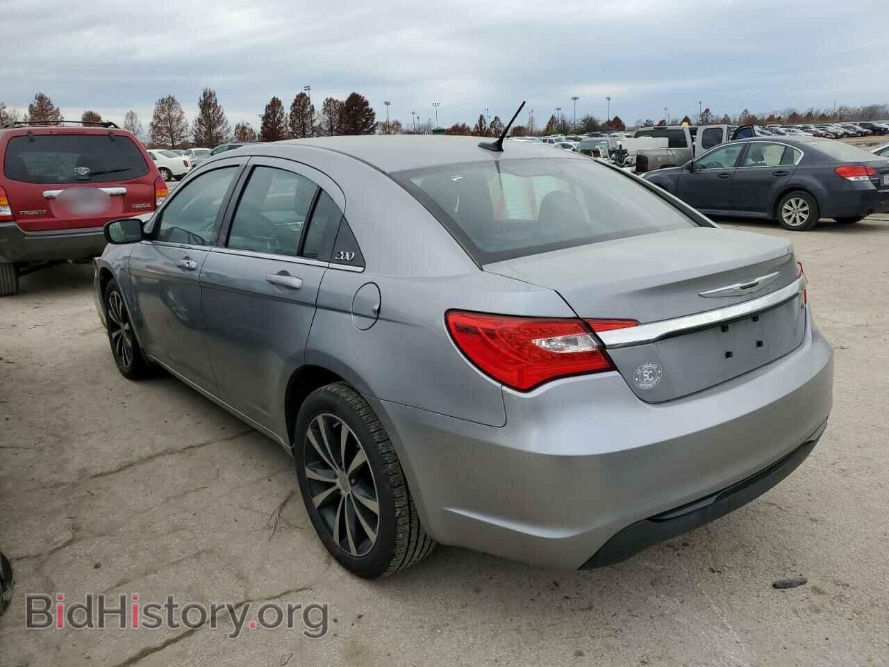 2013 CHRYSLER 200 - VIN: 1C3CCBBB8DN674554 - Фото 2