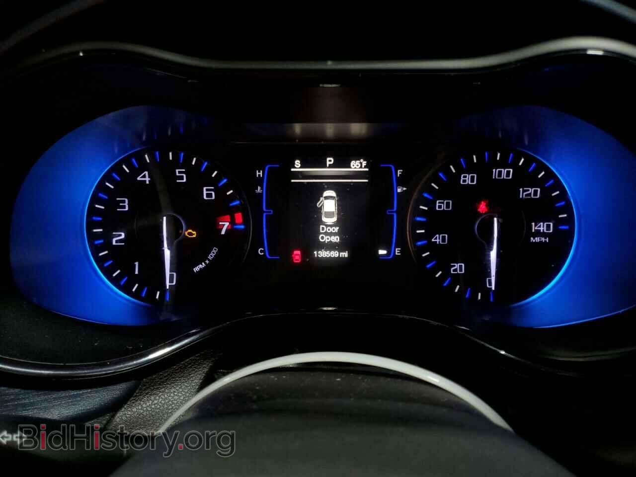 2015 CHRYSLER 200 - VIN: 1C3CCCBGXFN515782 - Фото 9