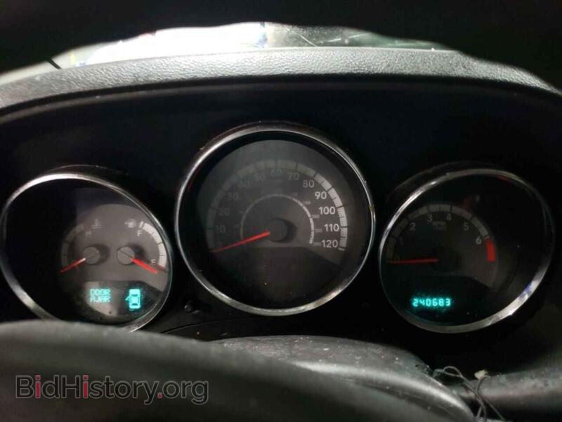 2011 Dodge CALIBER (VIN 1B3CB3HA6BD172343) — фото 9 из 13