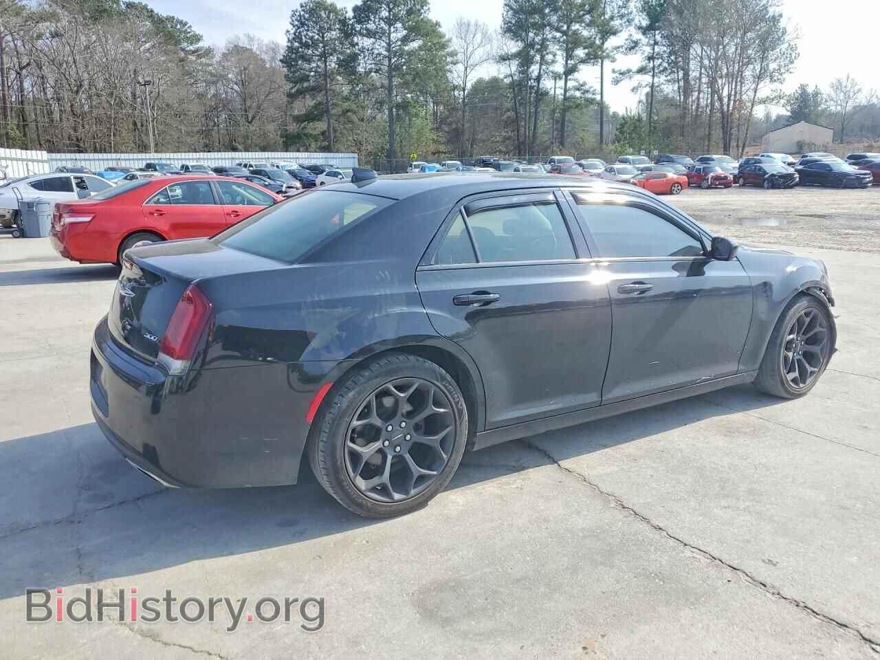 2019 CHRYSLER 300 - VIN: 2C3CCAAG9KH610522 - Фото 3