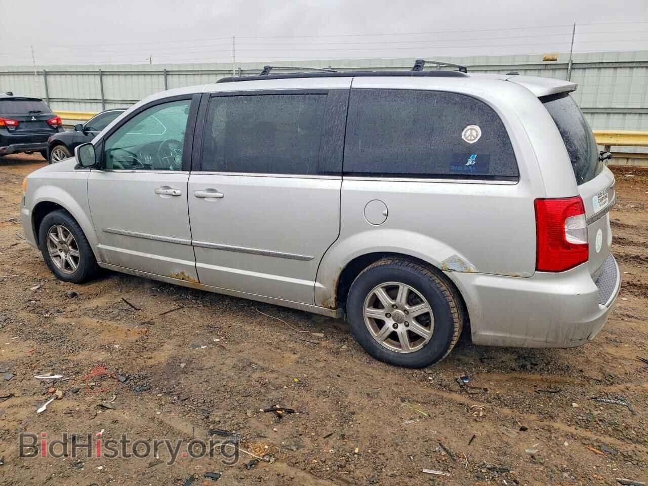 2011 CHRYSLER MINIVAN - VIN: 2A4RR8DG8BR641256 - Фото 2