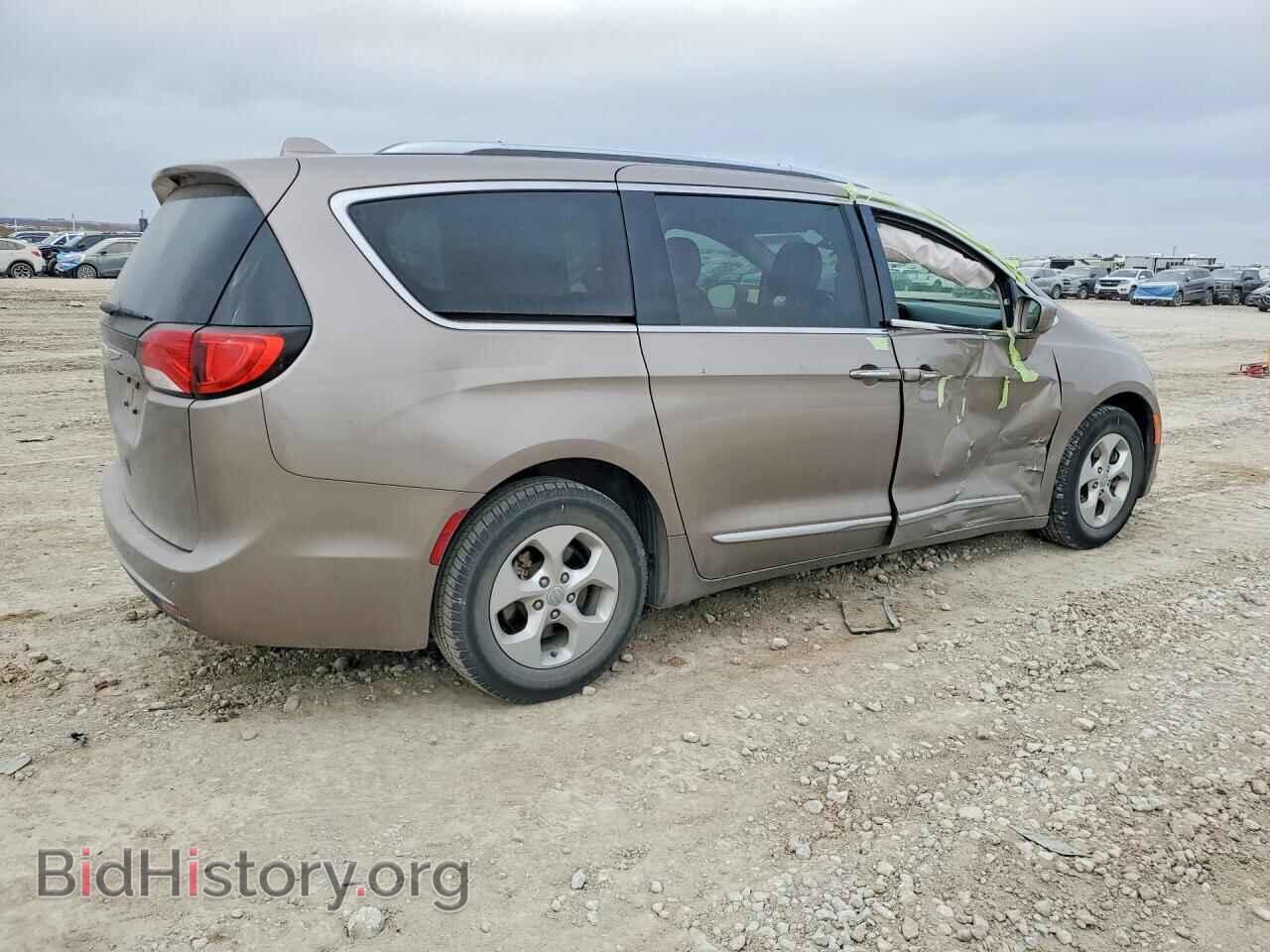 2017 CHRYSLER PACIFICA - VIN: 2C4RC1EG0HR764121 - Фото 3