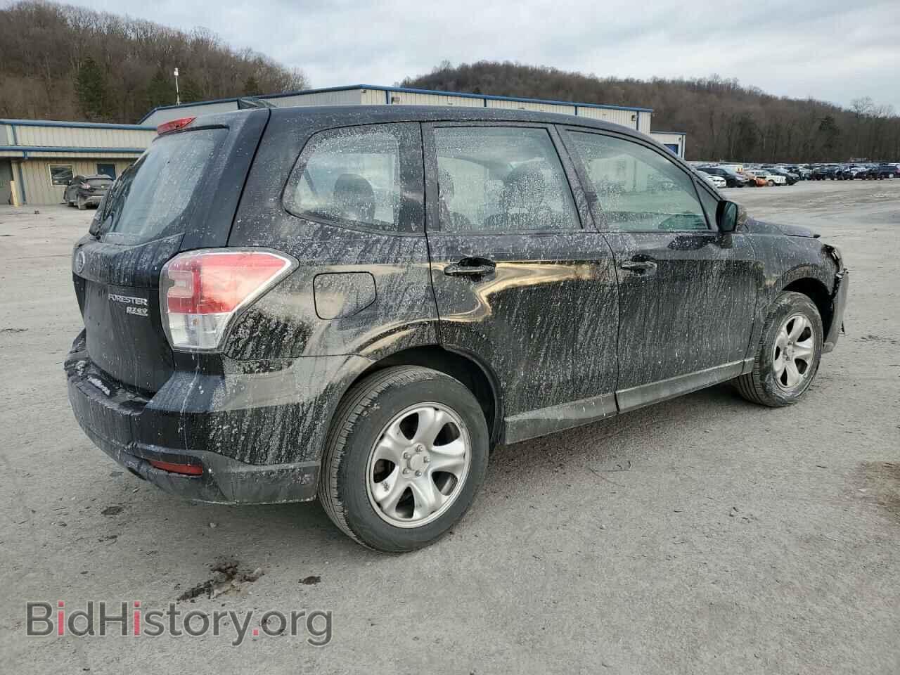 2017 SUBARU FORESTER - VIN: JF2SJAACXHH801943 - Фото 3