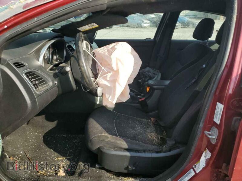2013 Chrysler 200 (VIN 1C3CCBBB7DN545169) — photo 7 of 12