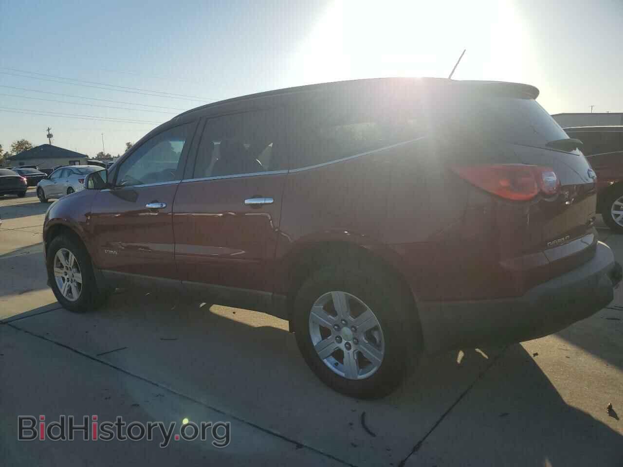 2009 CHEVROLET TRAVERSE - VIN: 1GNER23D59S169770 - Фото 2