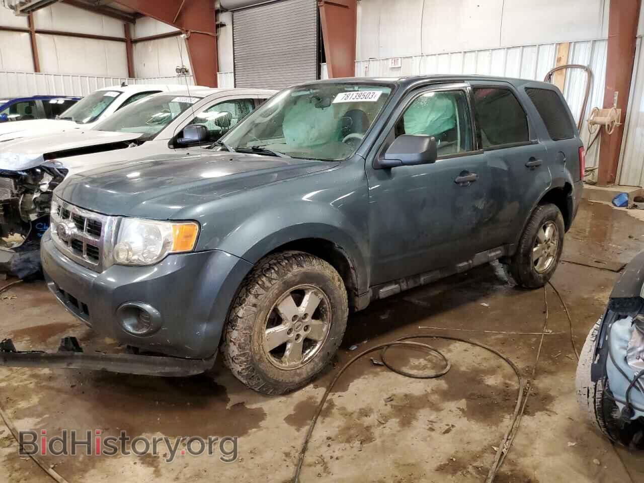 Photo 1FMCU0C75BKB60517 - FORD ESCAPE 2011