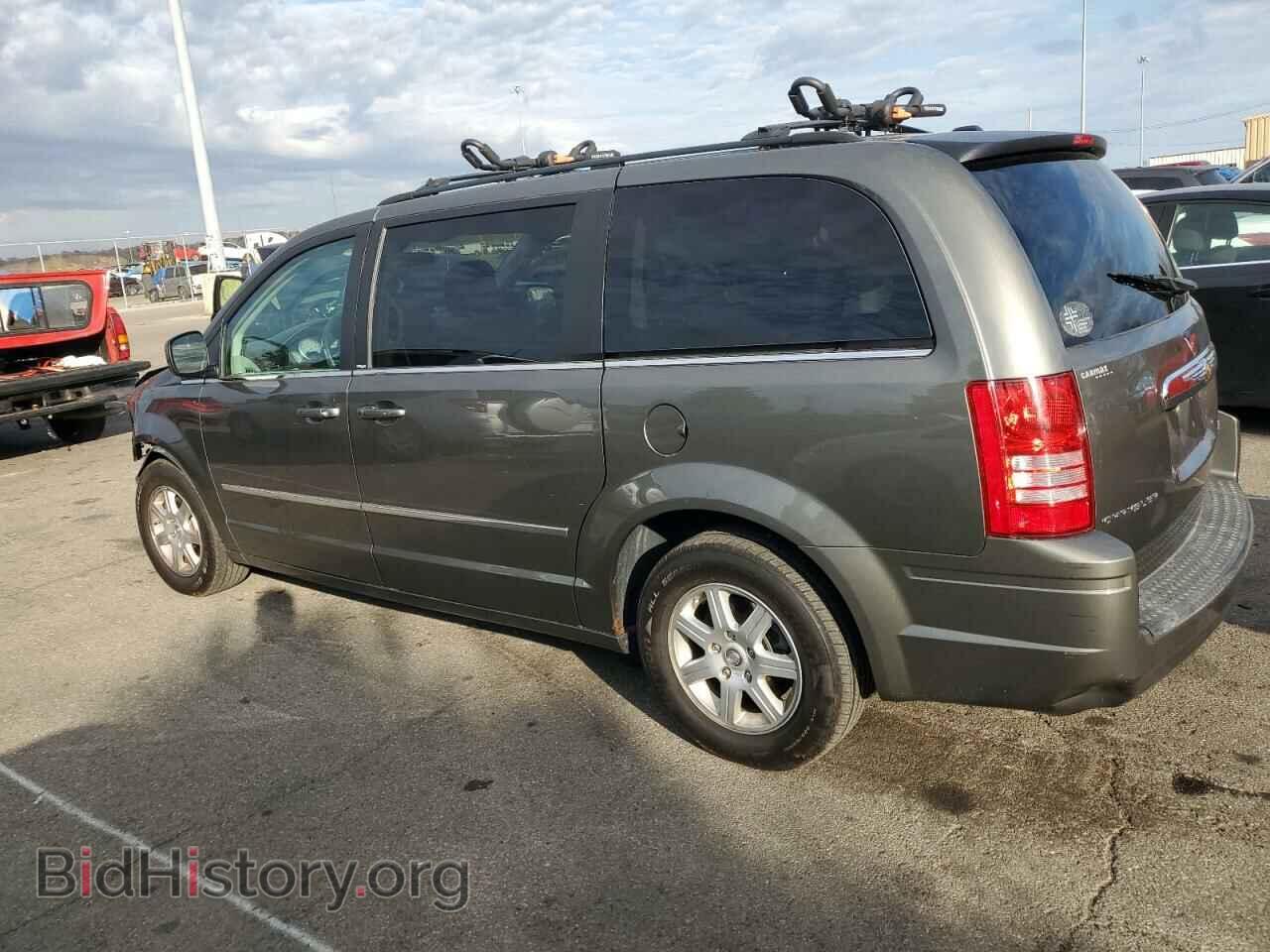 2010 CHRYSLER MINIVAN - VIN: 2A4RR8D1XAR367987 - Photo 2