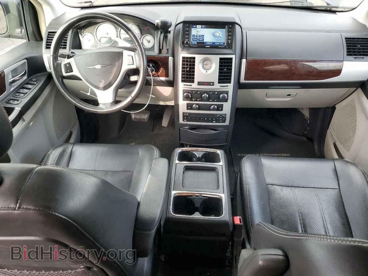 2010 CHRYSLER MINIVAN - VIN: 2A4RR8D1XAR367987 - Photo 8